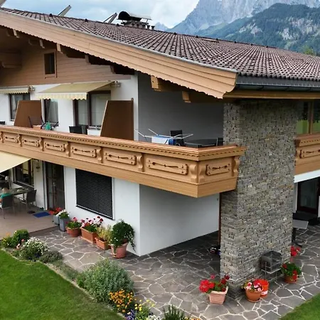 Daire Fischer Sankt Johann in Tirol